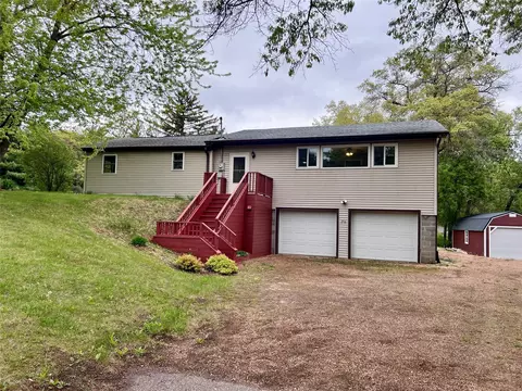 216 Pinegrove Ave, Chetek, WI 54728