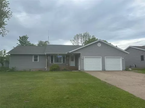 40109 Winsand Dr, Osseo, WI 54758