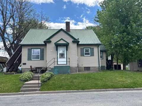 216 Ruth Ave, Arcadia, WI 54612