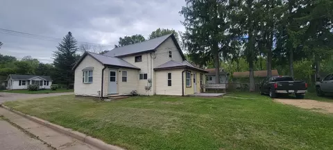 230 S 3rd St #2, Black River Falls, WI 54615