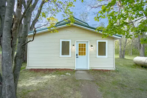 2481 Sunny Acres Ln, Sterling, WI 54024