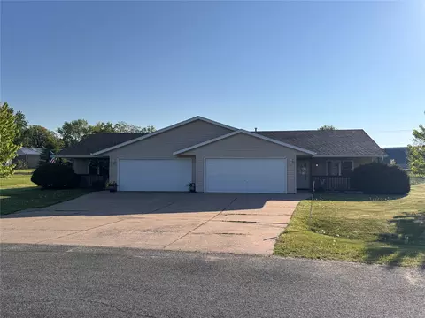 3927-3929 139th St #1-2, Chippewa Falls, WI 54729