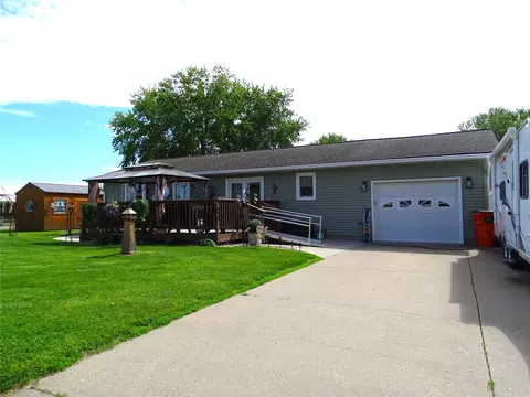 260 N Harrison St, Mondovi, WI 54755