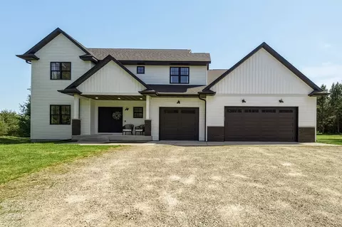 10081 9 Mile Creek Rd, Fall Creek, WI 54742