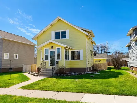 6 B Hayes Ct, Superior, WI 54880