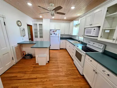 Kitchen - 9 4th Ave, Shell Lake, WI 54871 photo 1 of 2