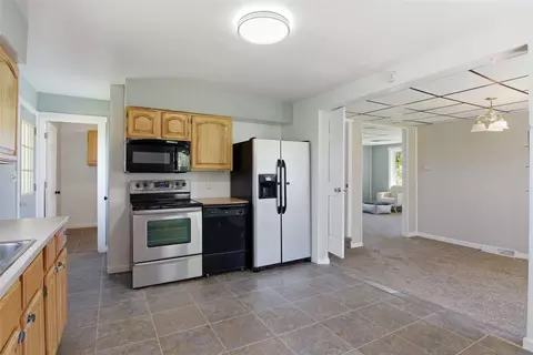 Entry Way - 802 Janicki Rd, Stanley, WI 54768 photo 1 of 5