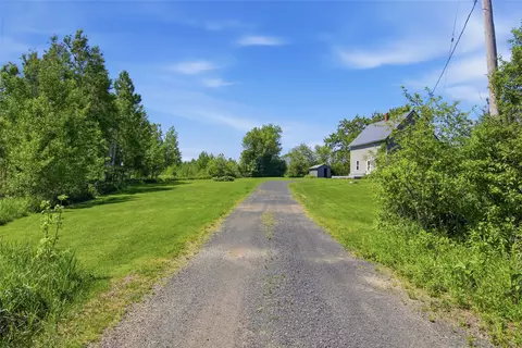 Exterior - 802 Janicki Rd, Stanley, WI 54768 photo 3 of 10