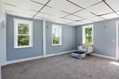 Living - 802 Janicki Rd, Stanley, WI 54768 photo 3 of 4