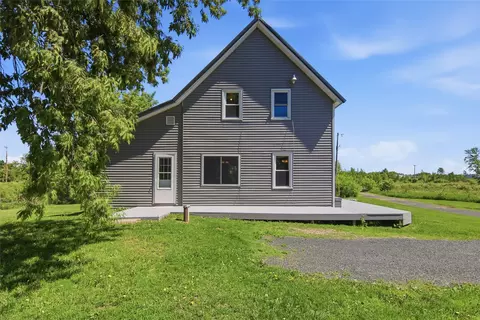 Exterior - 802 Janicki Rd, Stanley, WI 54768 photo 8 of 10