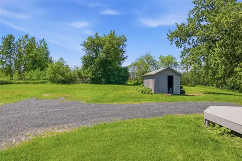 Exterior - 802 Janicki Rd, Stanley, WI 54768 photo 4 of 10
