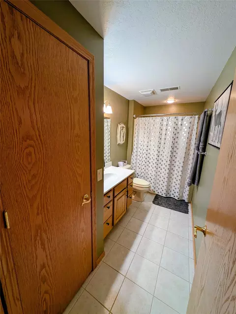 Bath - 2546 10th Ave, Chetek, WI 54728 photo 3 of 4