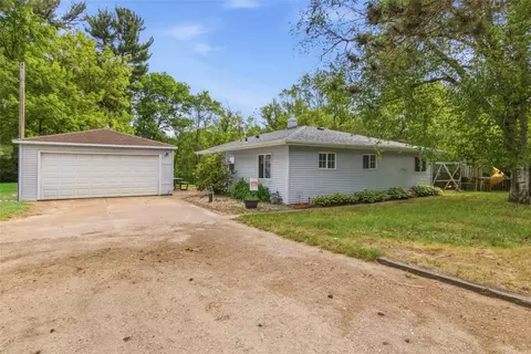 3206 Rosewood Ln, Eau Claire, WI 54703