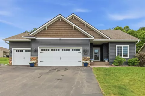5226 Waylon St, Eau Claire, WI 54703