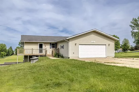 113 Meadow View Dr, Alma Center, WI 54611