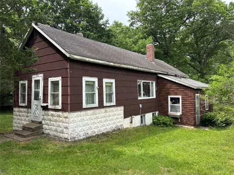 1503 4th St W, Menomonie, WI 54751