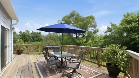 Exterior - 4900 E Spruce Rd, Eleva, WI 54738 photo 3 of 5