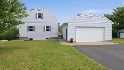 4900 E Spruce Rd, Eleva, WI 54738