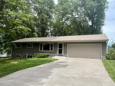3464 Potter Rd, Eau Claire, WI 54703