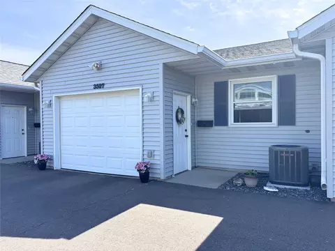 3527 Lever St #3527, Eau Claire, WI 54701