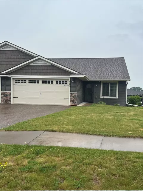 6187 Aspen Meadow Ct, Eau Claire, WI 54703