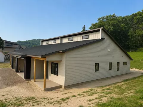 4352 Studebaker Ln, Eau Claire, WI 54703