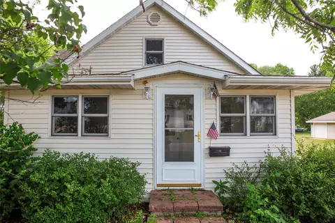 389 Lincoln St, Mondovi, WI 54755