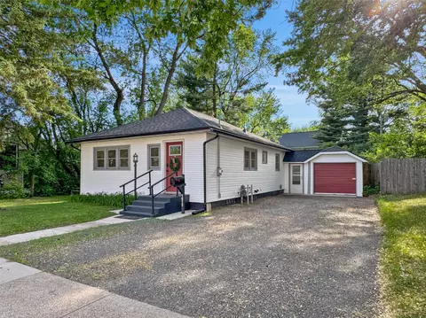 1615 S Broadway St, Menomonie, WI 54751