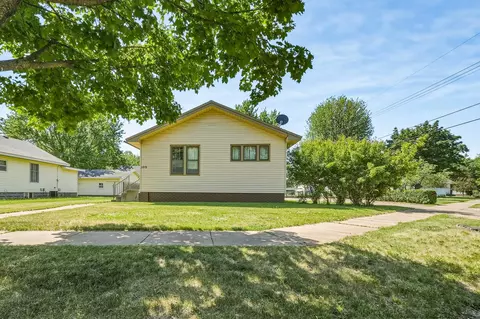 109 W Greenville St, Chippewa Falls, WI 54729