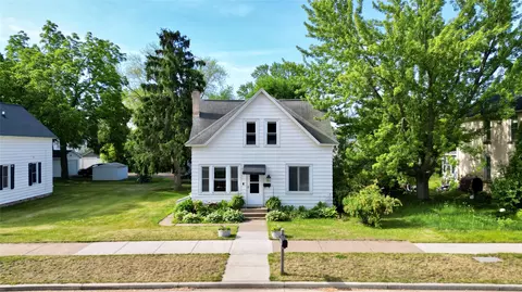 617 Mansfield St, Chippewa Falls, WI 54729