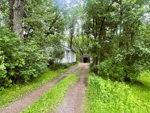 4715 Olson Dr, Eau Claire, WI 54703