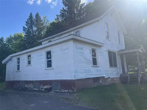 189 8th St S, Park Falls, WI 54552