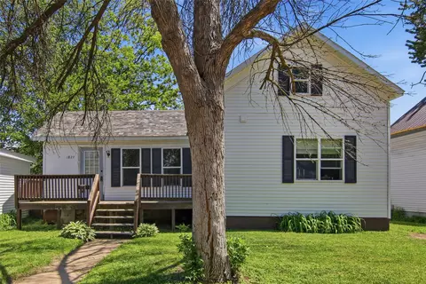 1827 Charles St, Eau Claire, WI 54703