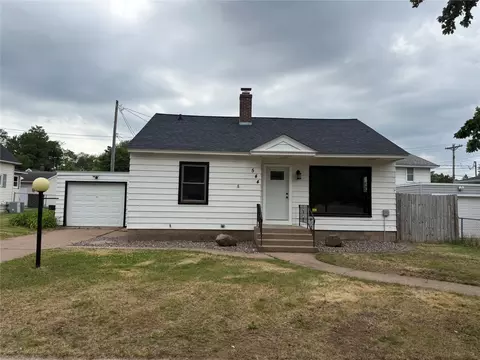 544 Fall St, Eau Claire, WI 54703