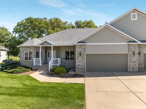 4244 Mill Ridge Cir, Eau Claire, WI 54703