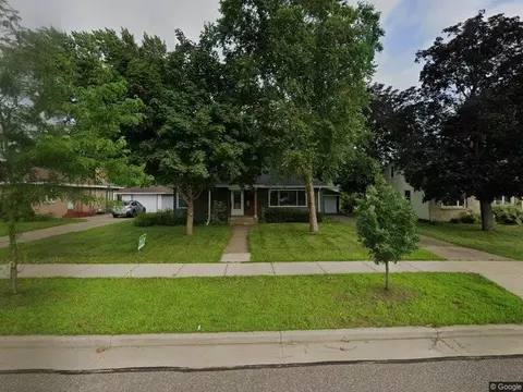 215 W Lexington Blvd, Eau Claire, WI 54701