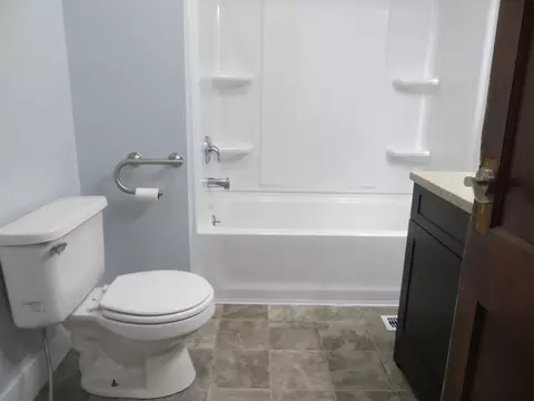 Bath - 255 E 2nd Ave, Stanley, WI 54768 photo 2 of 2