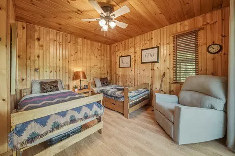 Bedroom - e23670 Whippoorwill Private Drive, Augusta, WI 54722 photo 2 of 3