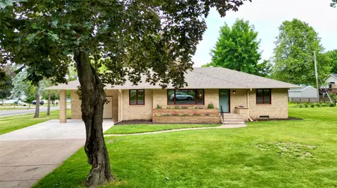 1602 South St, Eau Claire, WI 54701