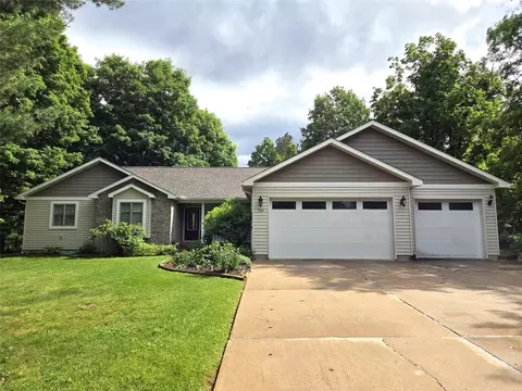 724 Pine Pl, Rice Lake, WI 54868