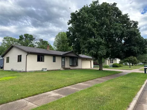 2935 Bobbie St, Eau Claire, WI 54703