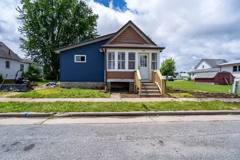 215 S Gillespie Ave, Arcadia, WI 54612