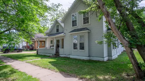 1603 6th St E #A & B, Menomonie, WI 54751