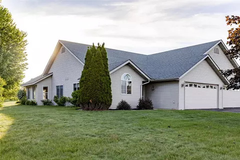 4062 145th St, Chippewa Falls, WI 54729