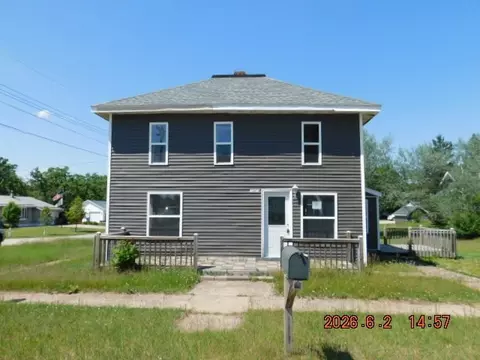 13818 11th St, Osseo, WI 54758