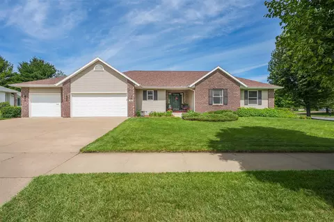 3804 Harvard Ln, Eau Claire, WI 54701