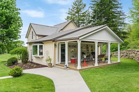 s9761 Little Bear Road, Spring Green, WI 53588