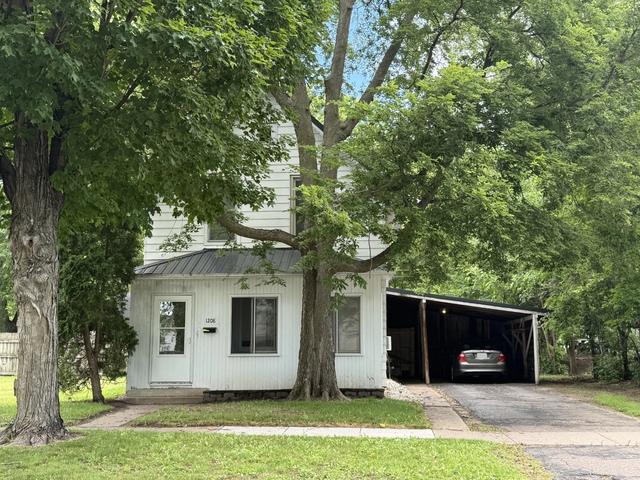 1208 7th St E #1, Menomonie, WI 54751