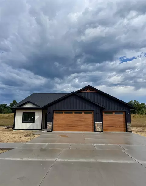 6804 Buck Tail Dr, Altoona, WI 54720
