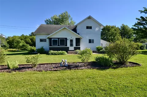 125 E Ingersoll St, Boyd, WI 54726
